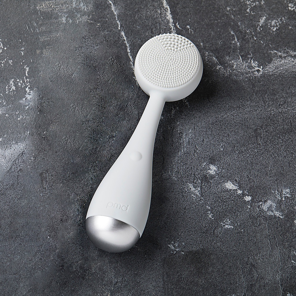 PMD Clean facial cleansing device, grey.